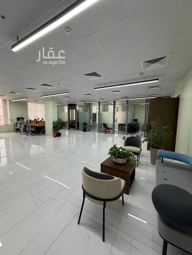مكتب تجاري للإيجار في شارع طريق الملك فهد, حي الملقا, مدينة الرياض, منطقة الرياض 8
