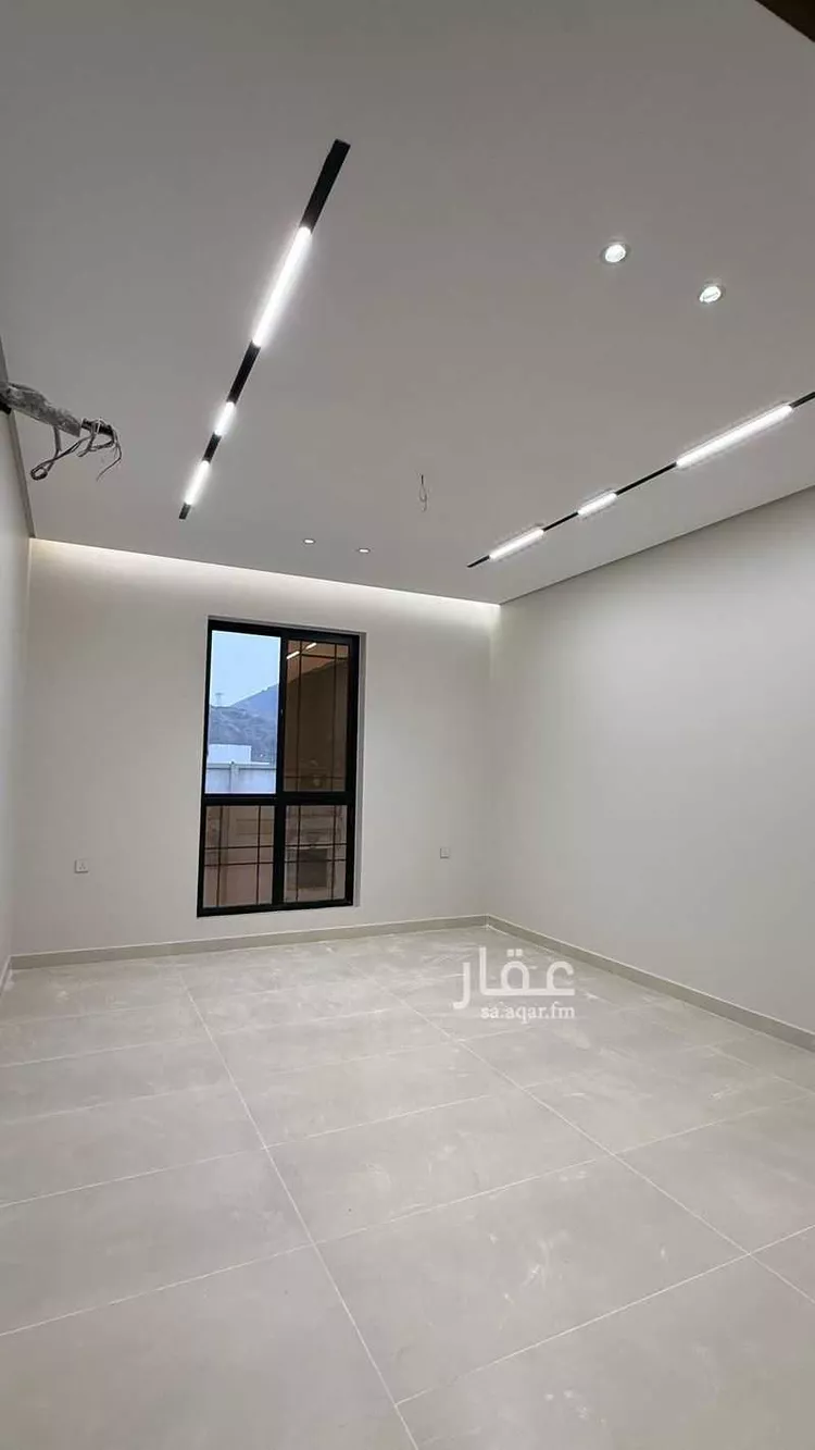 دور للبيع في شارع شارع السديد, حي السلام, مدينة مكة المكرمة, منطقة مكة المكرمة صورة 2