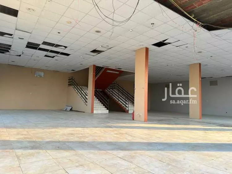 محل للإيجار في شارع طريق الملك عبدالعزيز, حي الحزم, مدينة الرس, منطقة القصيم صورة 2