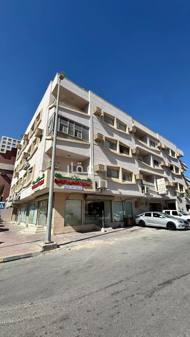 عمارة للبيع في شارع العاشر, حي مدينة العمال, مدينة الخبر, المنطقة الشرقية
