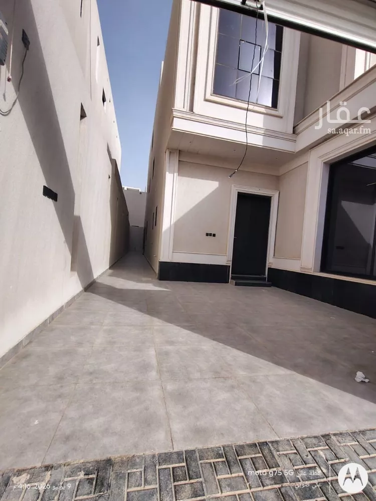Floor for Rent in Riyadh Al Janadriyah