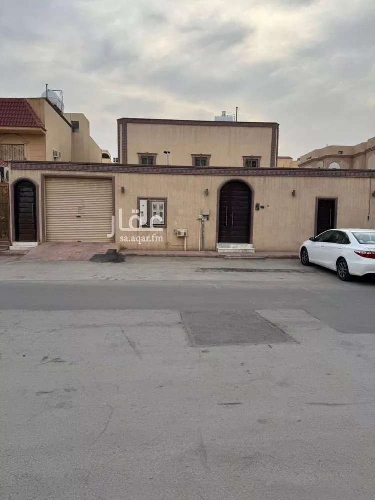 فيلا للبيع في شارع الجدين, حي إشبيلية, مدينة الرياض, منطقة الرياض
