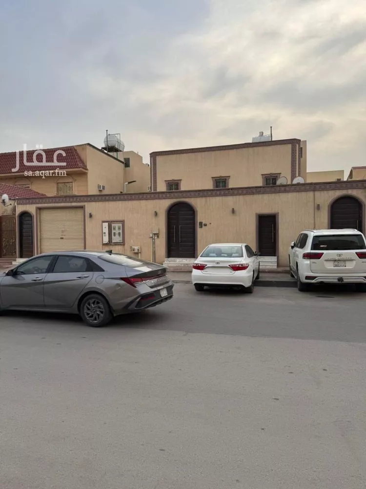 فيلا للبيع في شارع الجدين, حي إشبيلية, مدينة الرياض, منطقة الرياض صورة 2