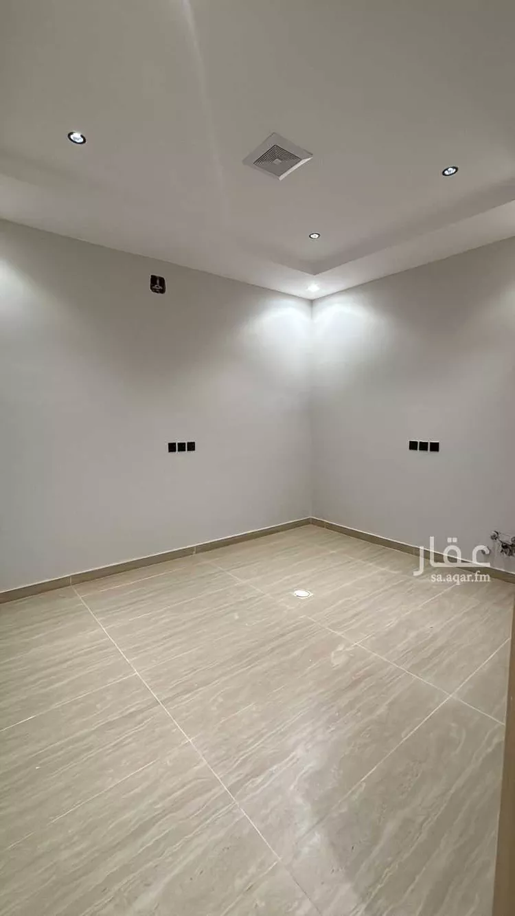 Floor for Rent in Riyadh Al Janadriyah صورة 3