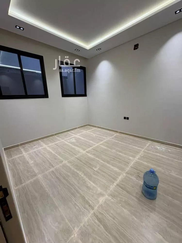 Floor for Rent in Riyadh Al Janadriyah 7