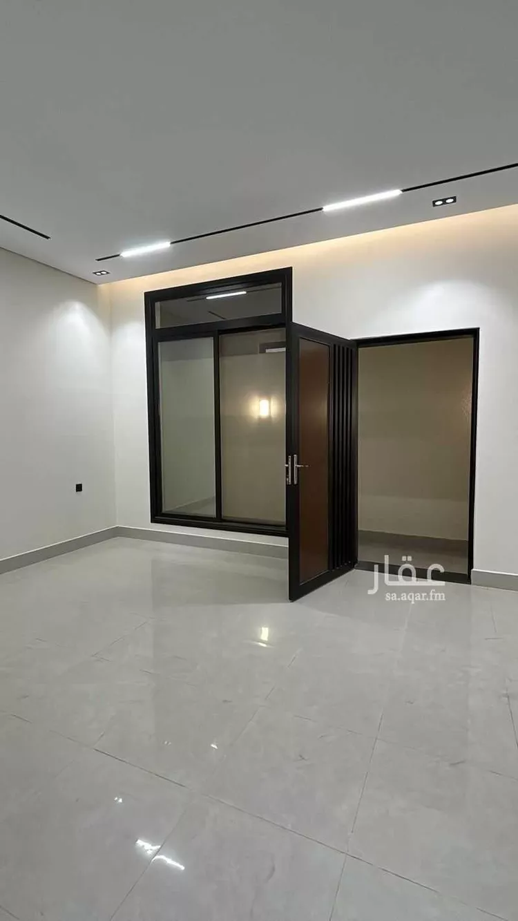 دور للبيع في شارع الميناء, حي الندوة, مدينة الرياض, منطقة الرياض 9