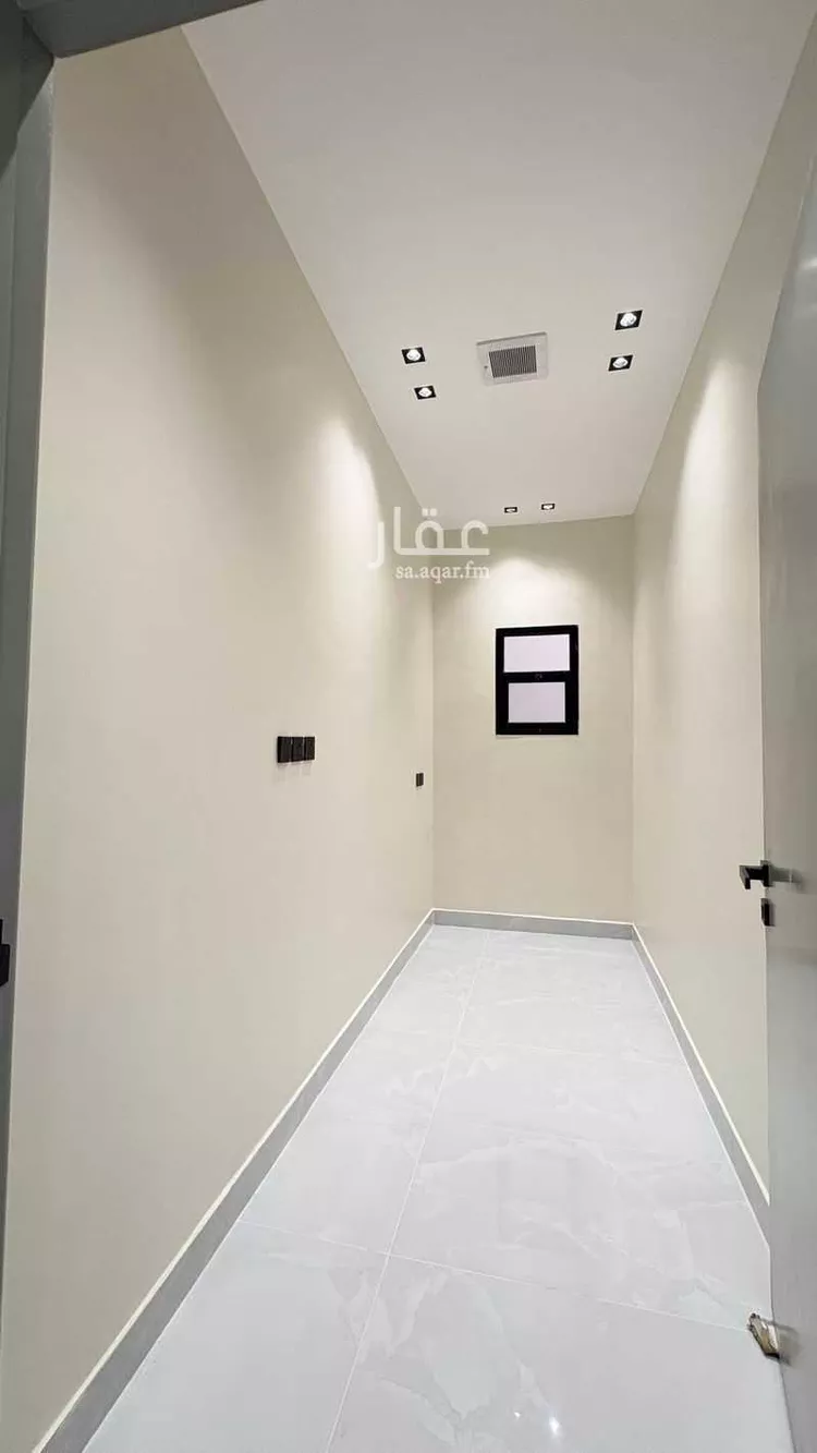 Floor for Sale in Riyadh Al Janadriyah