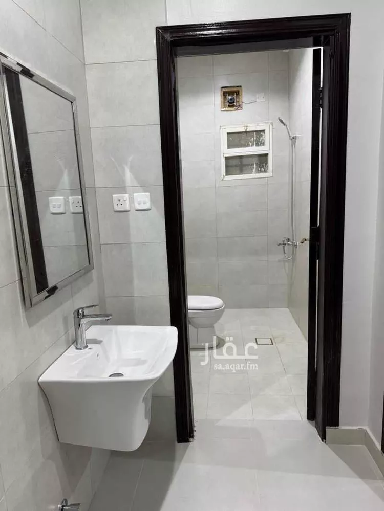 عمارة للإيجار في شارع علي بن عبدالكريم, حي إشبيلية, مدينة الرياض, منطقة الرياض صورة 3