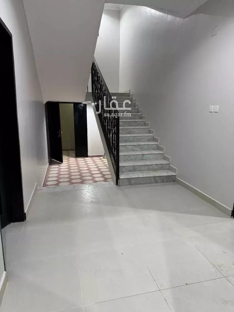 عمارة للإيجار في شارع علي بن عبدالكريم, حي إشبيلية, مدينة الرياض, منطقة الرياض صورة 2