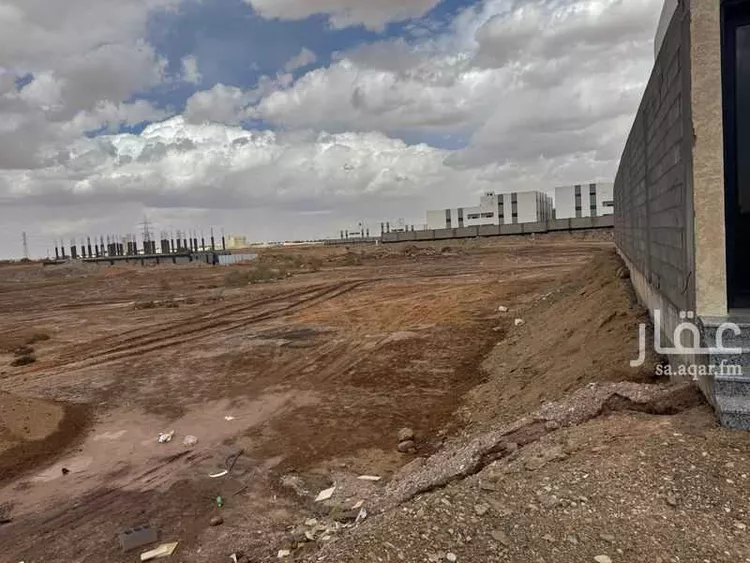 أرض للبيع في شارع المنتزهات, حي الجامعة, مدينة تبوك, منطقة تبوك صورة 2