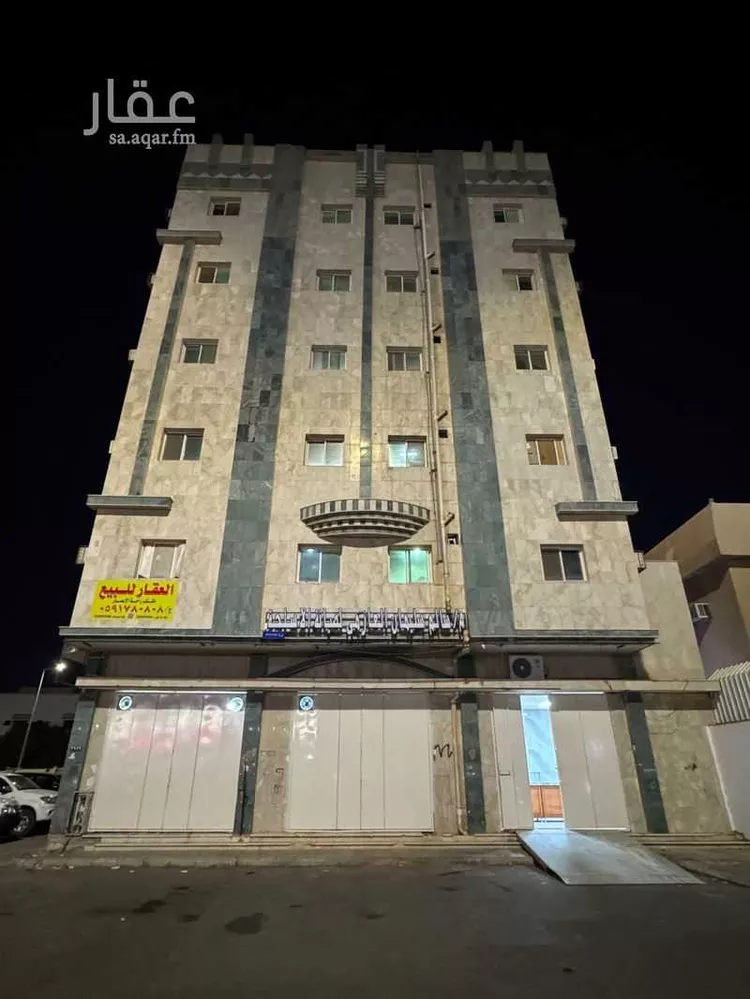 عمارة للبيع في شارع حكيم بن الحارث ، حي النهضة ، تبوك ، منطقة تبوك صورة 2