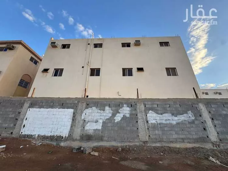 عمارة للبيع في حي القادسية الاول, مدينة تبوك, منطقة تبوك صورة 4