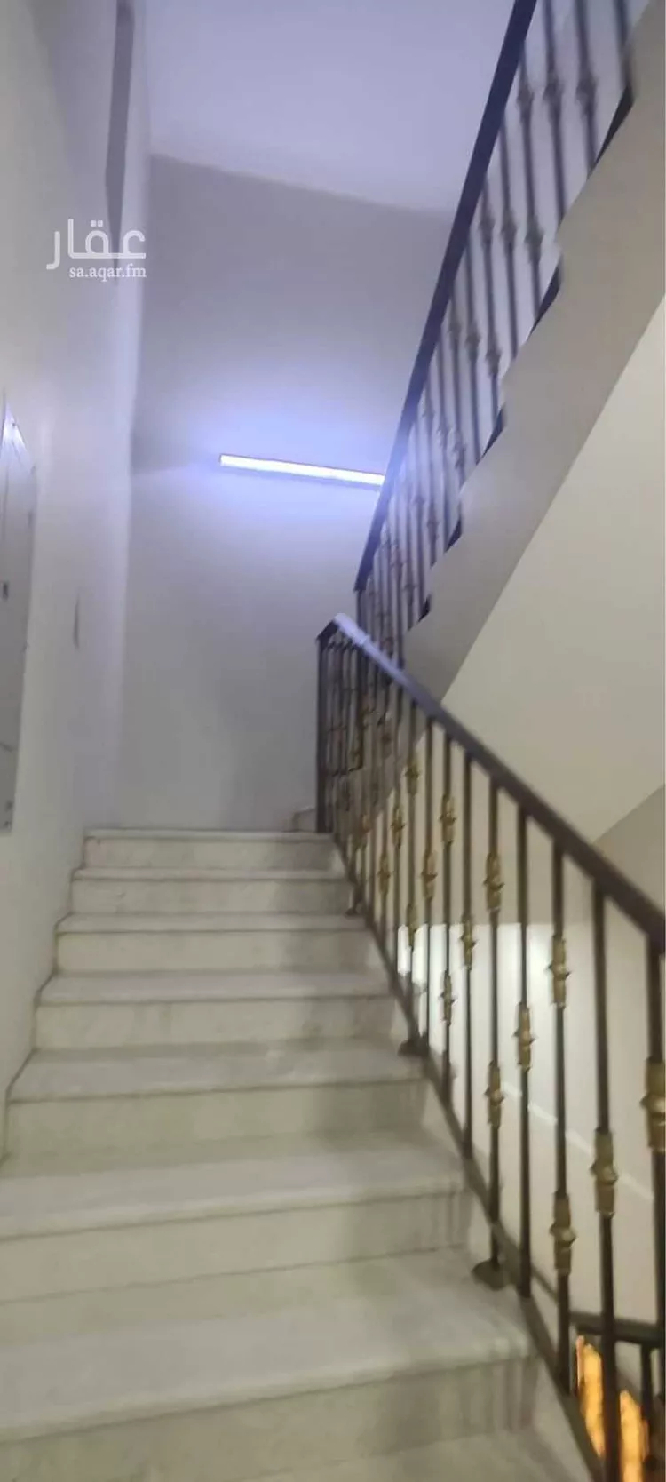 فيلا للإيجار في شارع يوسف الأنفاسي, حي ظهرة البديعة, مدينة الرياض, منطقة الرياض 15
