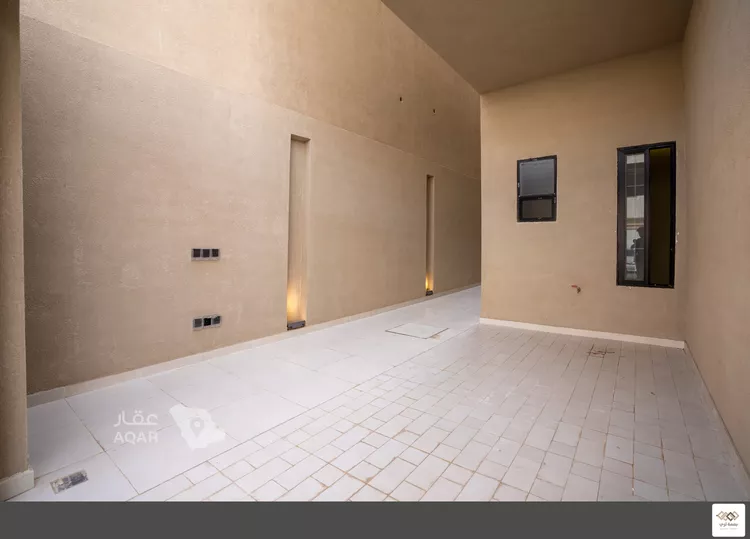 دور للبيع في شارع كعب بن زهير, حي شبرا, مدينة الرياض, منطقة الرياض صورة 4