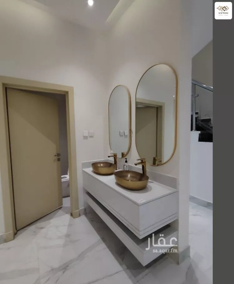 فيلا للبيع في شارع ابن مشرف, حي عكاظ, مدينة الرياض, منطقة الرياض 9
