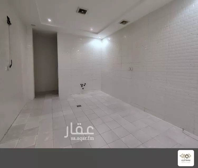 فيلا للبيع في شارع ابن مشرف, حي عكاظ, مدينة الرياض, منطقة الرياض 7