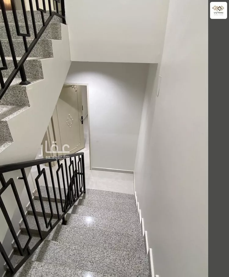 Floor for Sale in Riyadh Al Hazm