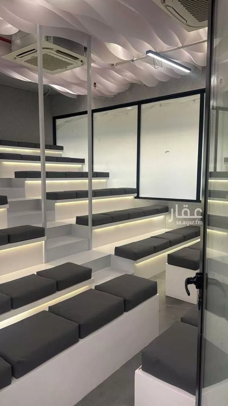 مكتب تجاري للإيجار في شارع صيدا, حي الدريهمية, مدينة الرياض, منطقة الرياض صورة 2