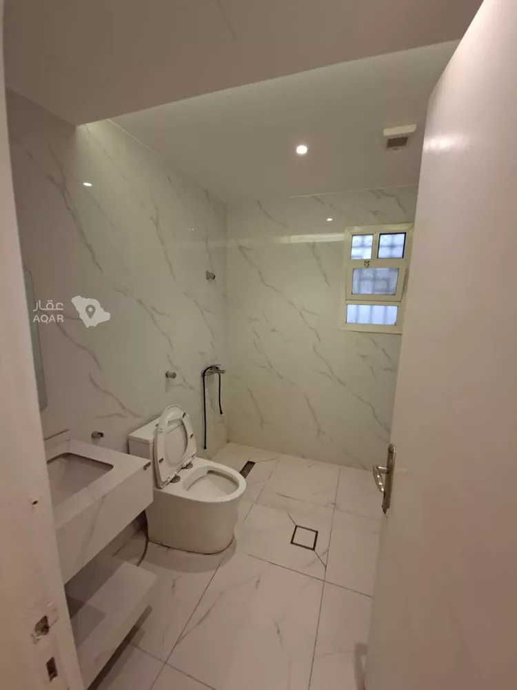 Floor for Rent in Riyadh At Taawon 11