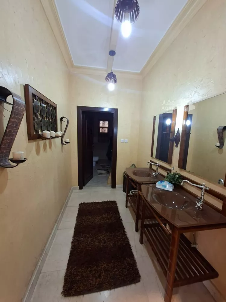 فيلا للبيع في شارع سيبويه, حي الوادي, مدينة الرياض, منطقة الرياض 12