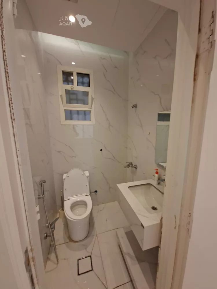 Floor for Rent in Riyadh At Taawon 12