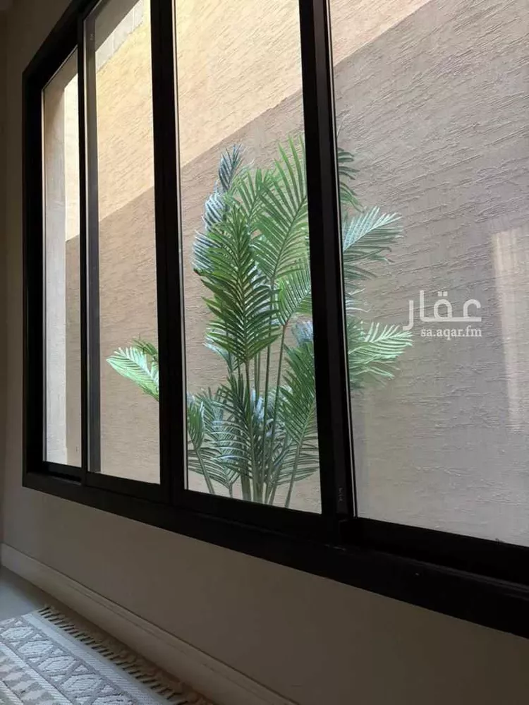 فيلا للبيع في شارع عمر يوسف المقرئ, حي المهدية, مدينة الرياض, منطقة الرياض صورة 2