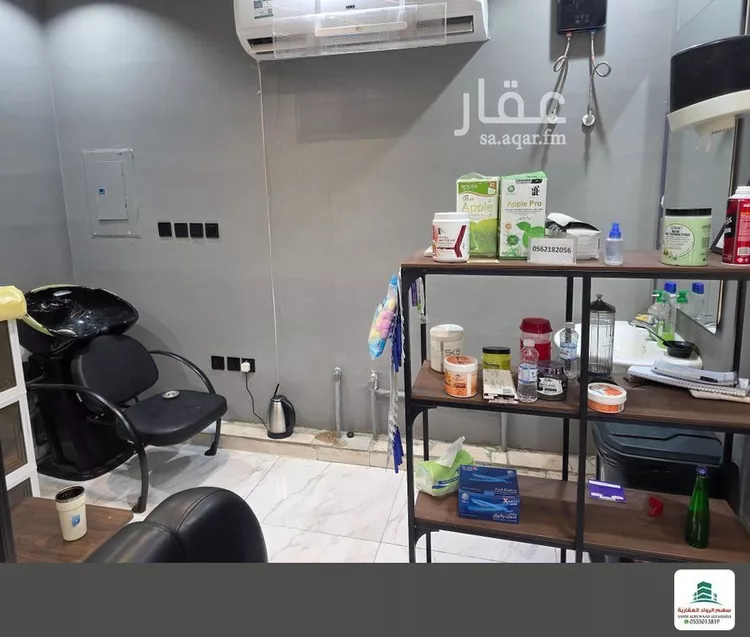 Shop for Rent in Jeddah Al Shera'a صورة 3