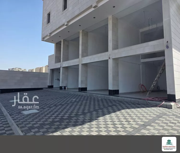 محل للإيجار في شارع قتادة ابن ادريس, حي الصواري, مدينة جدة, منطقة مكة المكرمة