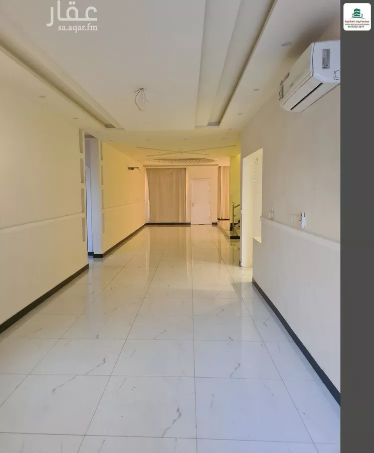 فيلا للإيجار في شارع عبد الملك الزبري, حي الزمرد, مدينة جدة, منطقة مكة المكرمة 1 صورة