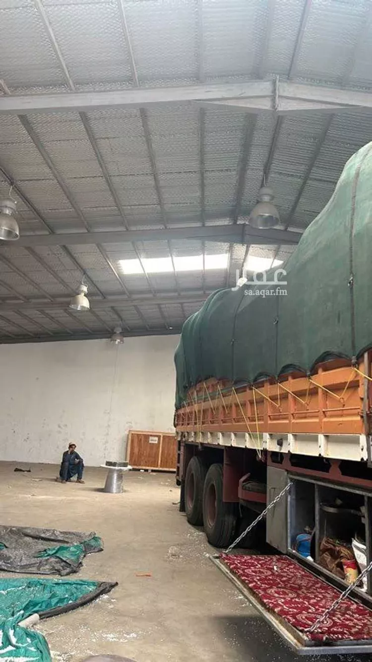 مستودع للإيجار في شارع التحلية, حي الجامعيين, مدينة خميس مشيط, منطقة عسير صورة 3