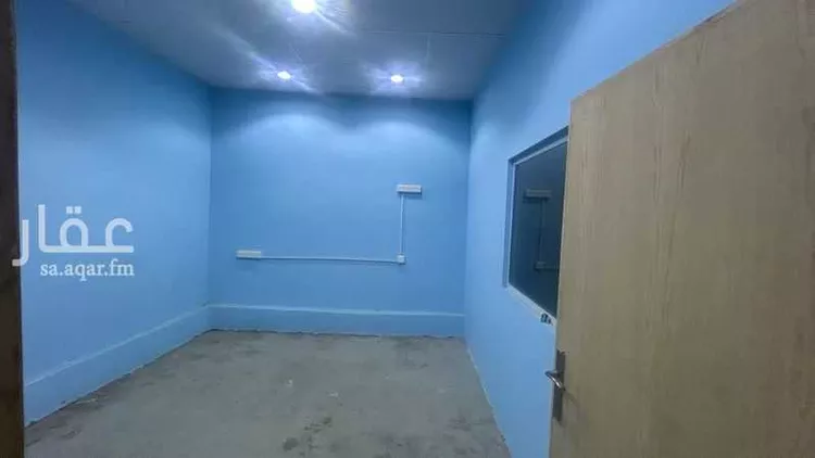 مستودع للإيجار في شارع التحلية, حي الجامعيين, مدينة خميس مشيط, منطقة عسير
