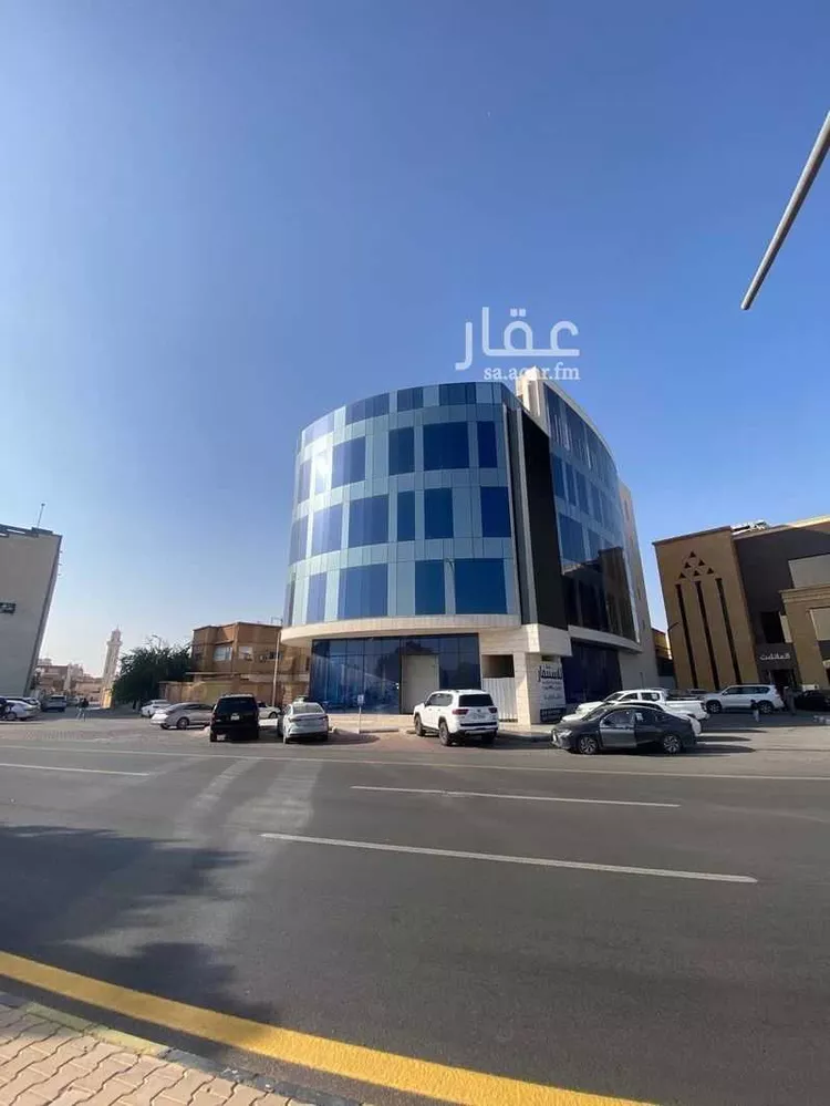 عمارة للإيجار في شارع طريق السفير الشبيلي, حي وسط المدينة, مدينة عنيزة, منطقة القصيم صورة 3