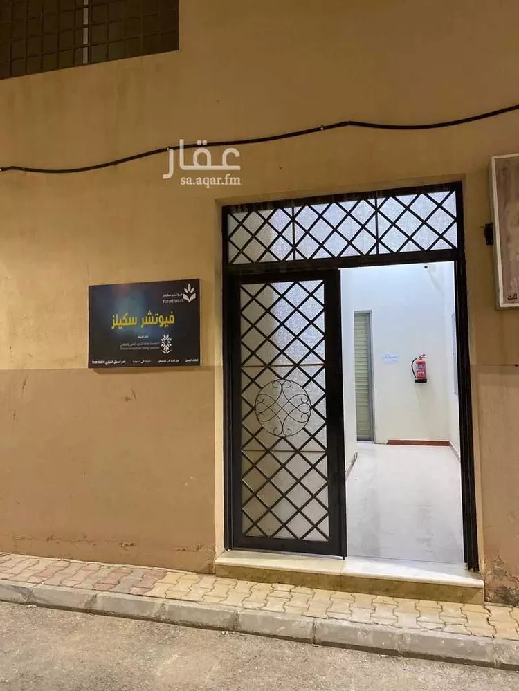 شقة للإيجار في شارع الضلعية, حي وسط المدينة, مدينة عنيزة, منطقة القصيم