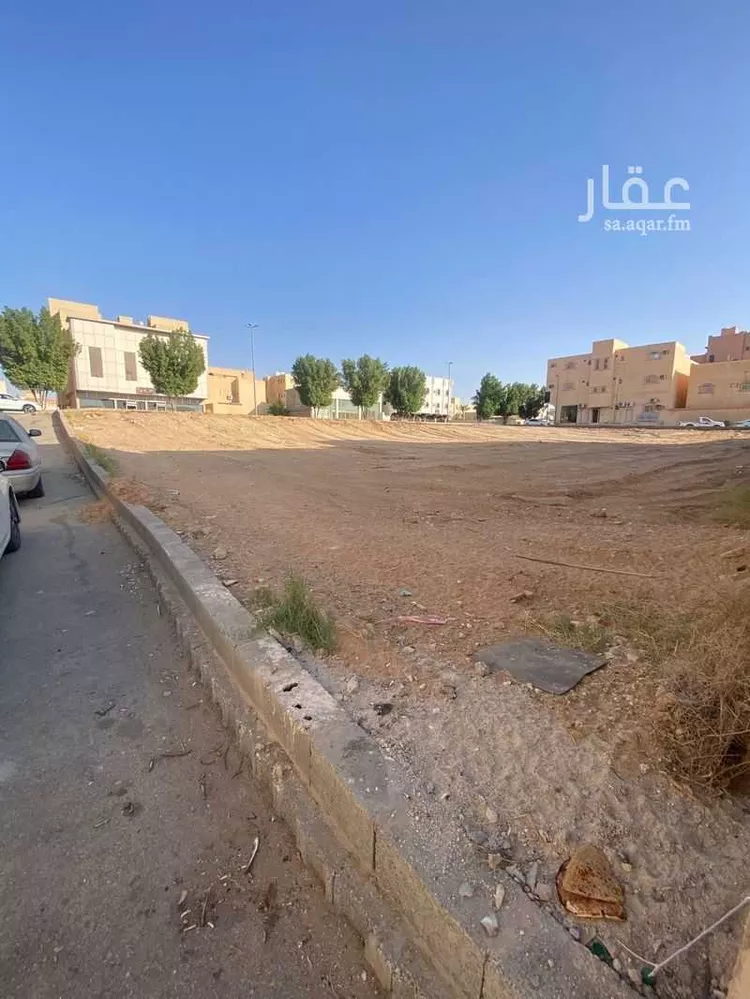 أرض للبيع في شارع الامير سلطان بن عبدالعزيز, حي الصالحية, مدينة عنيزة, منطقة القصيم