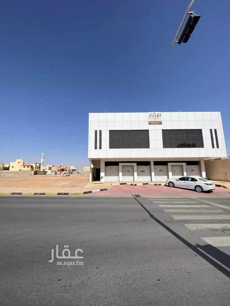 عمارة للإيجار في شارع الملك سعود بن عبدالعزيز, حي الصالحية, مدينة عنيزة, منطقة القصيم صورة 5