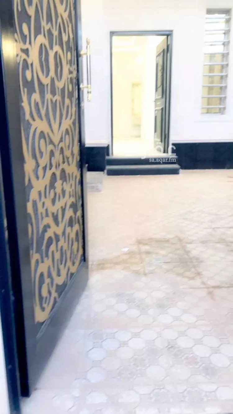 Villa for Sale in Riyadh Al Qadisiyah 10