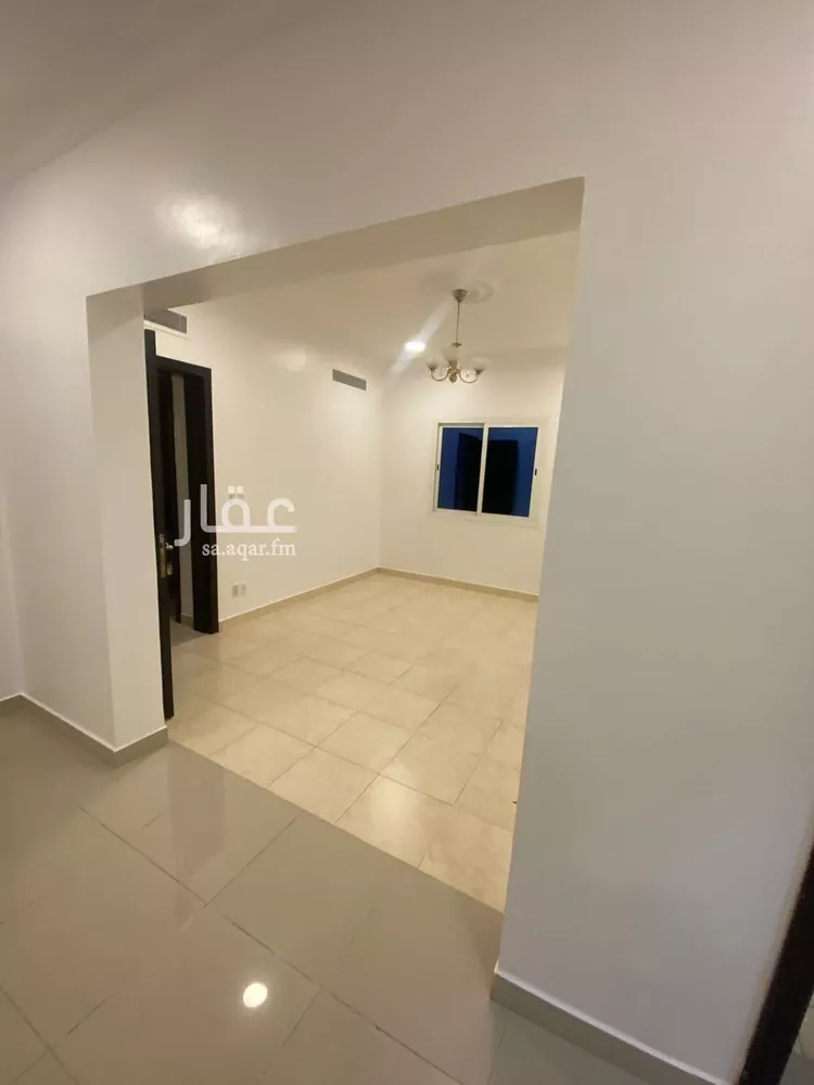 شقة للإيجار في شارع اوس بن المنذر, حي الدوحة الجنوبية, مدينة الظهران, المنطقة الشرقية صورة 3