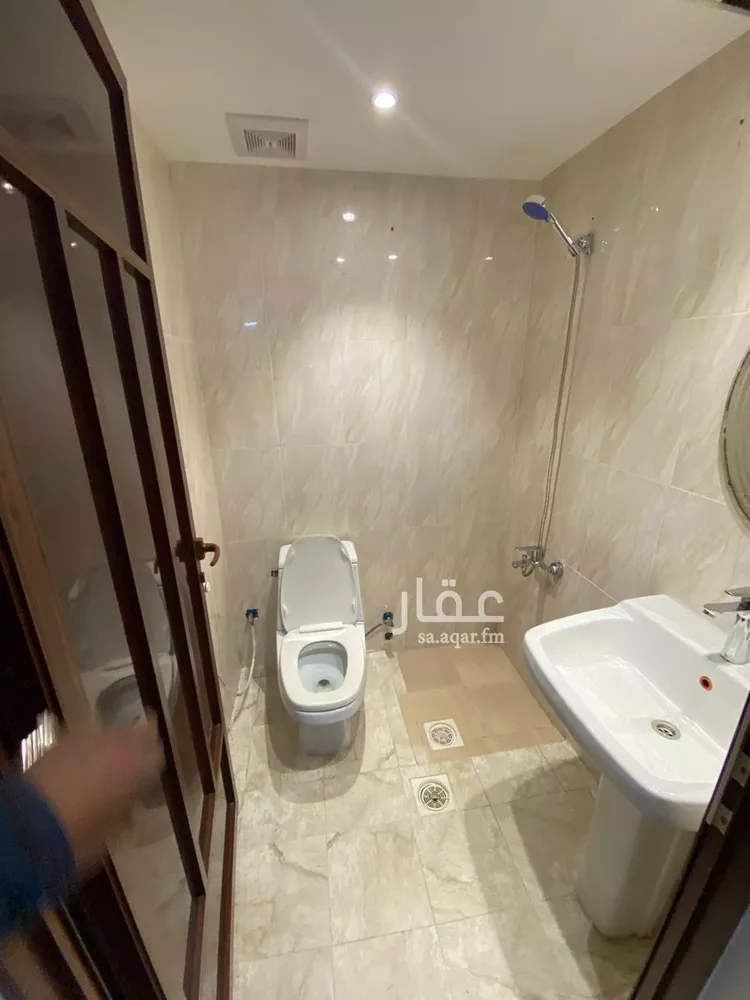 عمارة للإيجار في شارع الخلد, حي الدوحة الجنوبية, مدينة الظهران, المنطقة الشرقية صورة 4