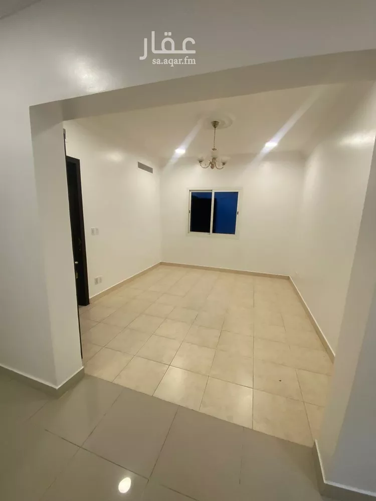شقة للإيجار في شارع اوس بن المنذر, حي الدوحة الجنوبية, مدينة الظهران, المنطقة الشرقية صورة 4