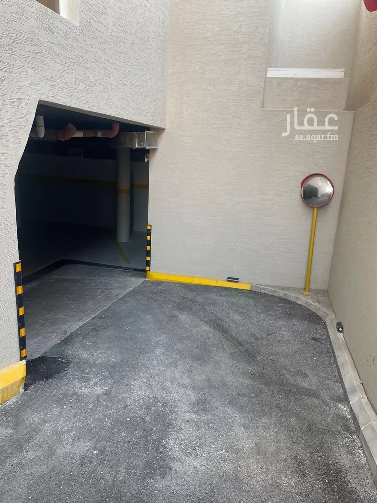 عمارة للبيع في شارع زينب بنت أبي سلمة, حي المهدية, مدينة الرياض, منطقة الرياض 14