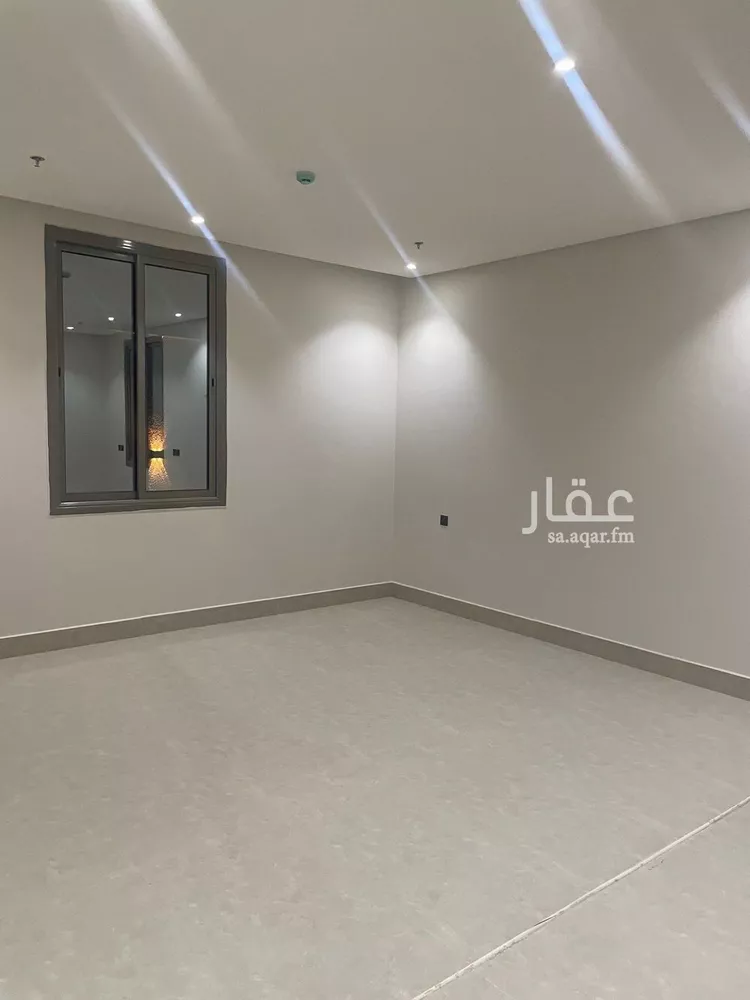 عمارة للبيع في شارع عمير بن سنان بن عرفطة, حي المهدية, مدينة الرياض, منطقة الرياض 8