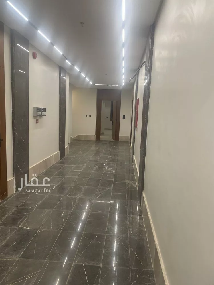 عمارة للبيع في شارع عمير بن سنان بن عرفطة, حي المهدية, مدينة الرياض, منطقة الرياض 11
