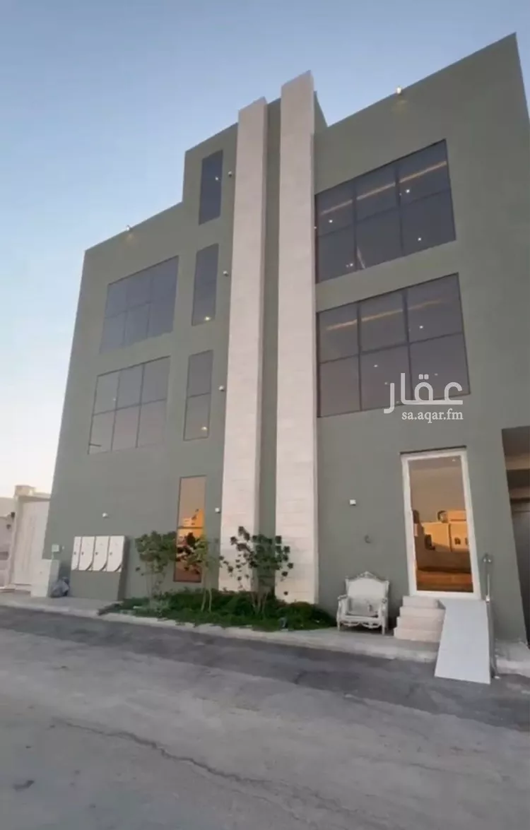 Building for Sale in Riyadh Al Mahdiyah