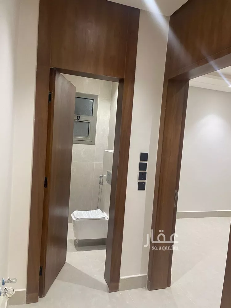 عمارة للبيع في شارع عمير بن سنان بن عرفطة, حي المهدية, مدينة الرياض, منطقة الرياض 12