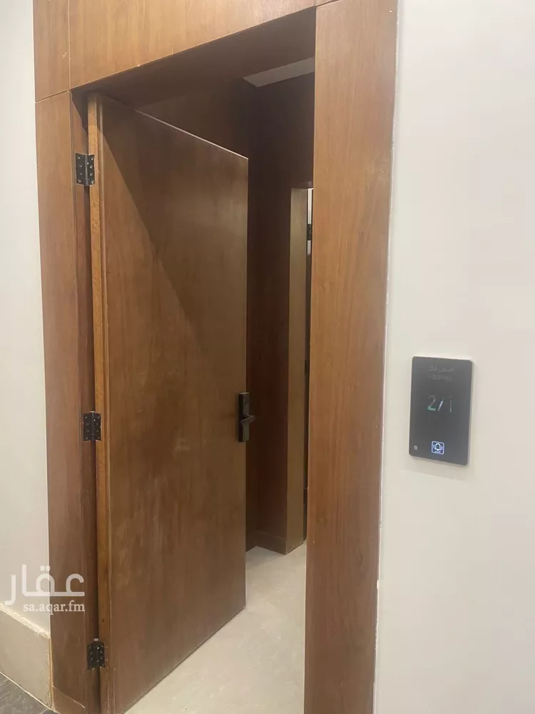 عمارة للبيع في شارع عمير بن سنان بن عرفطة, حي المهدية, مدينة الرياض, منطقة الرياض 15
