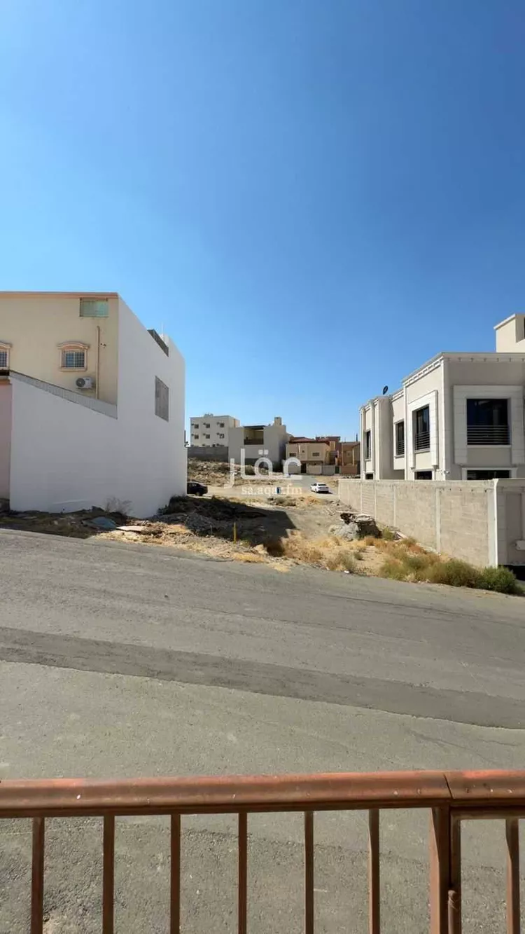 أرض للبيع في شارع وادي الاوطاس, حي الروضة, مدينة أبها, منطقة عسير صورة 2