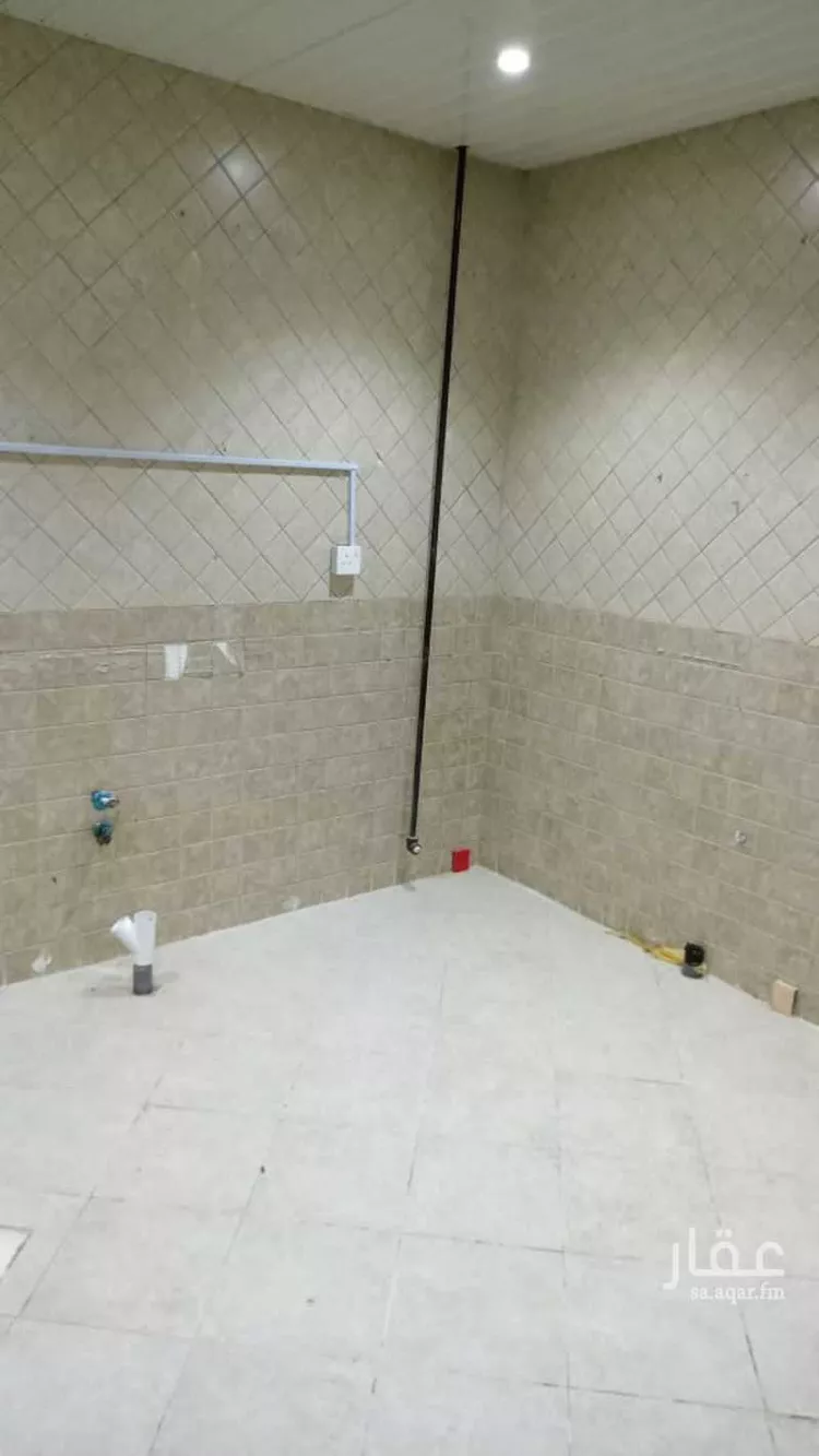 عمارة للإيجار في شارع وادي الزرقاء, حي الوادي, مدينة الرياض, منطقة الرياض صورة 2