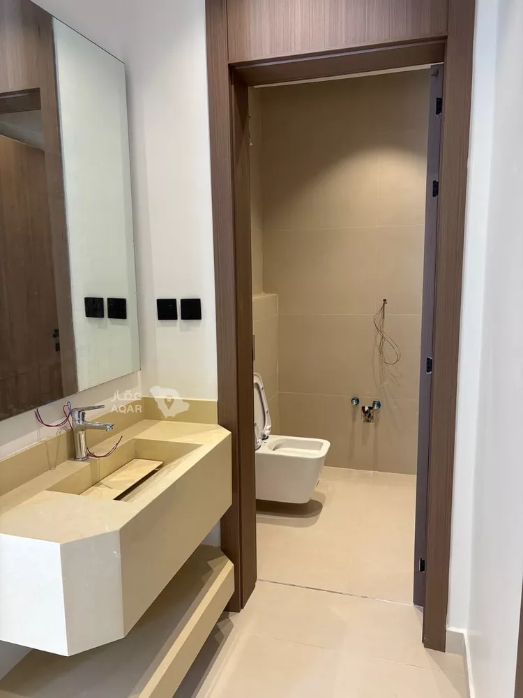 شقة للبيع في شارع الشيخ عبدالرحمن بن اسحاق بن عبدالرحمن, حي المنار, مدينة الرياض, منطقة الرياض 8