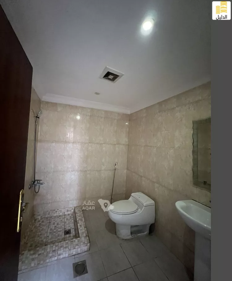 شقة للإيجار في شارع غرناطة, حي الراكة الجنوبية, مدينة الخبر, المنطقة الشرقية 5