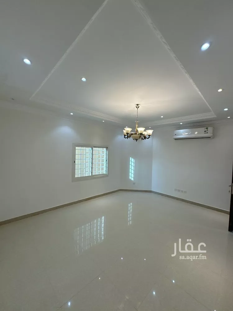 فيلا للإيجار في شارع البلدة, حي الحمراء, مدينة الرياض, منطقة الرياض صورة 5